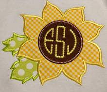 Monogram applique Sunflower shorts set