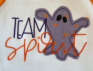 Team spirit Halloween raglan in orange and purple
